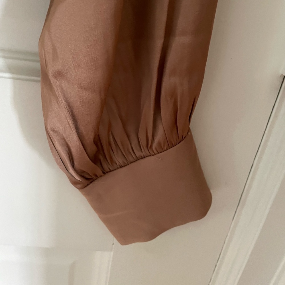 Pristine Condition Abercrombie & Fitch Satin Deep… - image 3